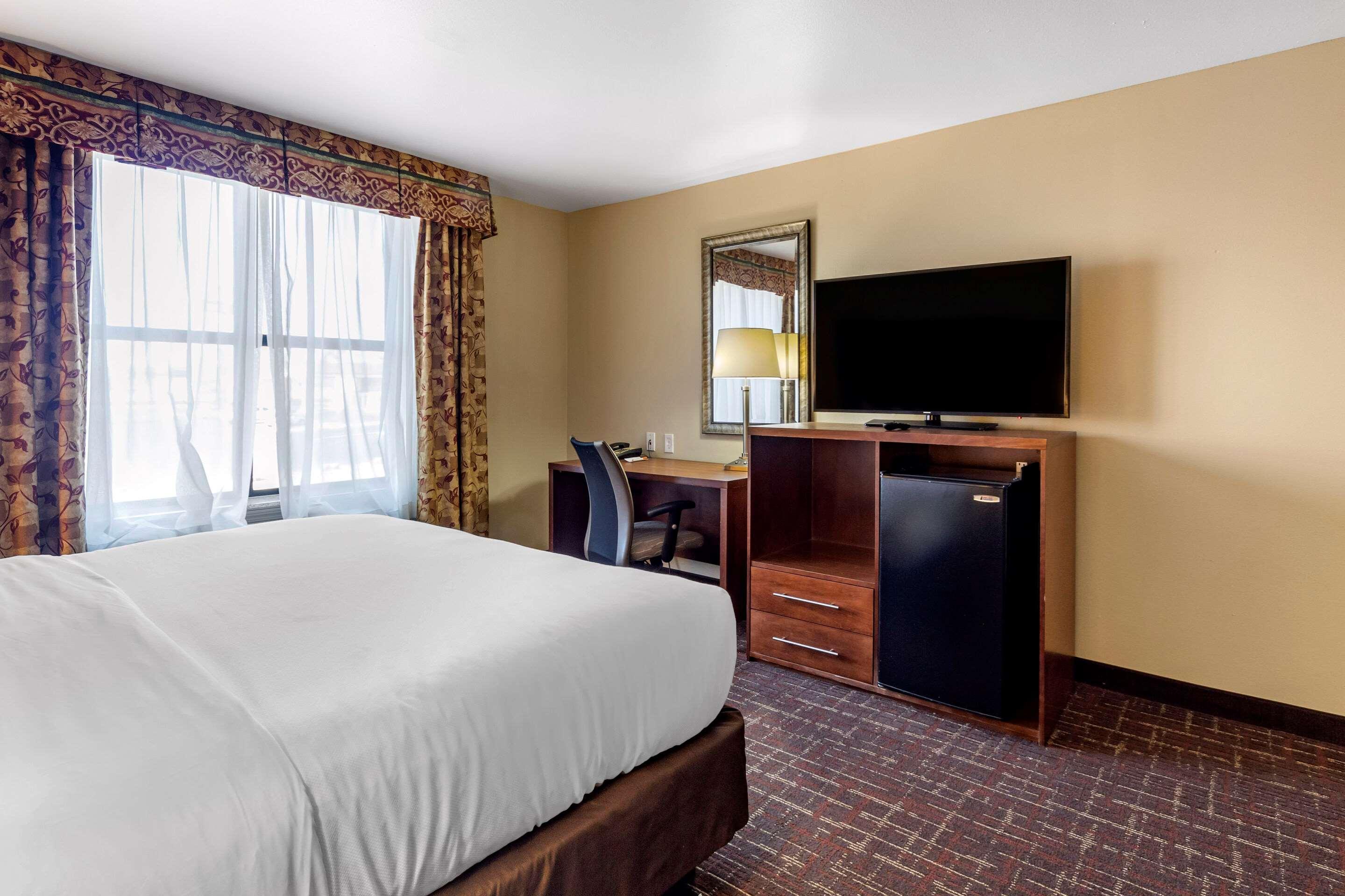 Comfort Inn & Suites Shawnee North Near I-40 Екстериор снимка