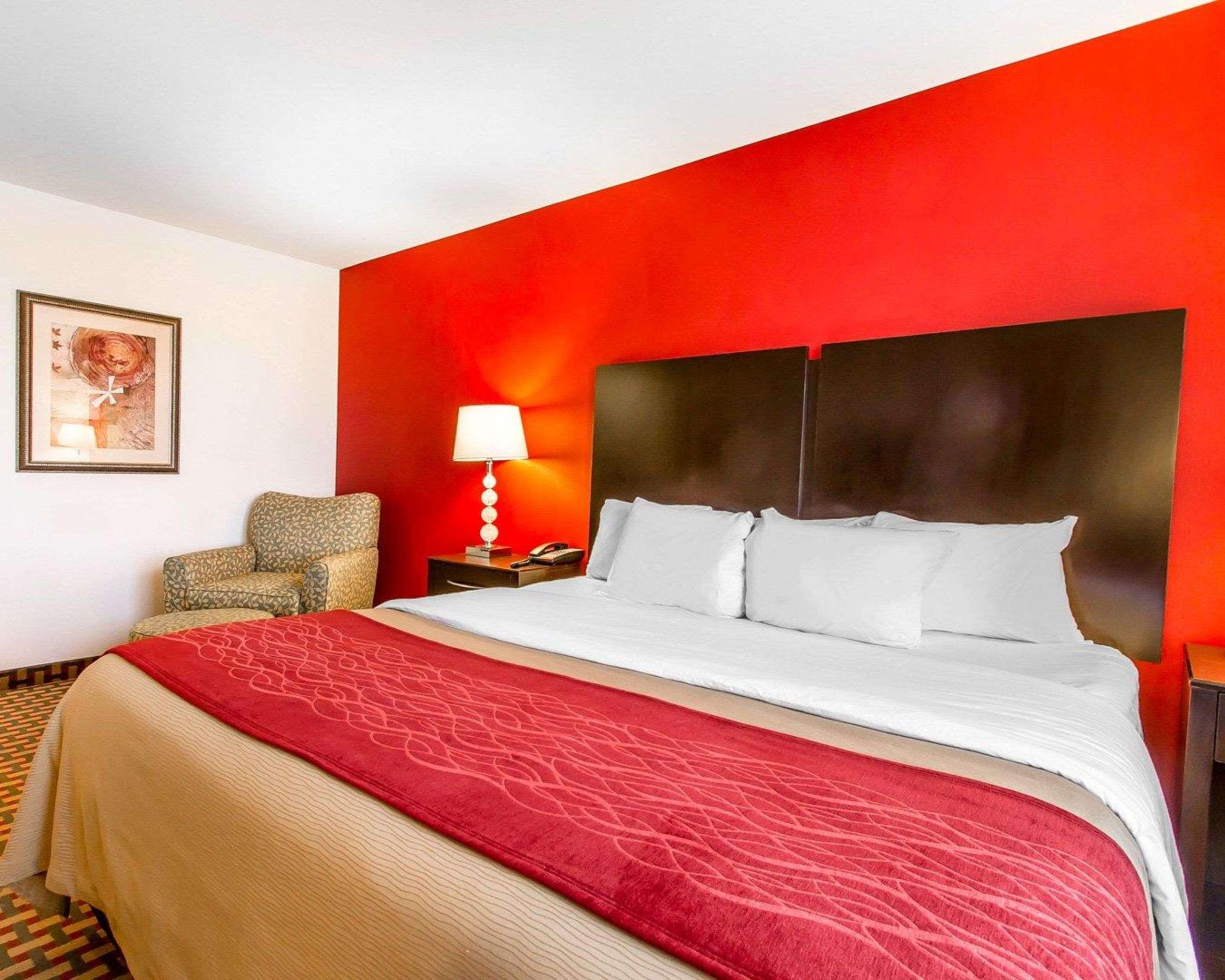 Comfort Inn & Suites Shawnee North Near I-40 Екстериор снимка