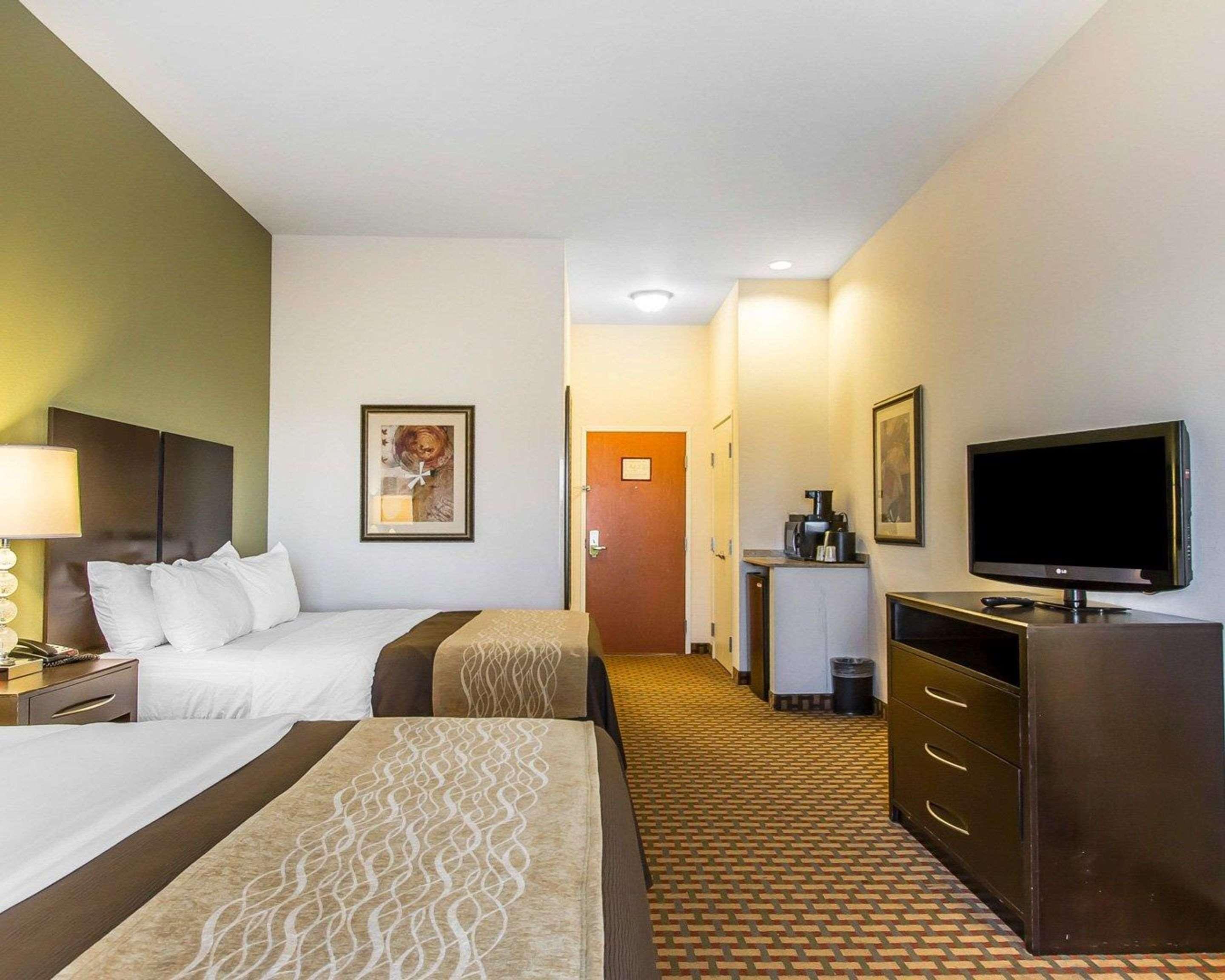 Comfort Inn & Suites Shawnee North Near I-40 Екстериор снимка