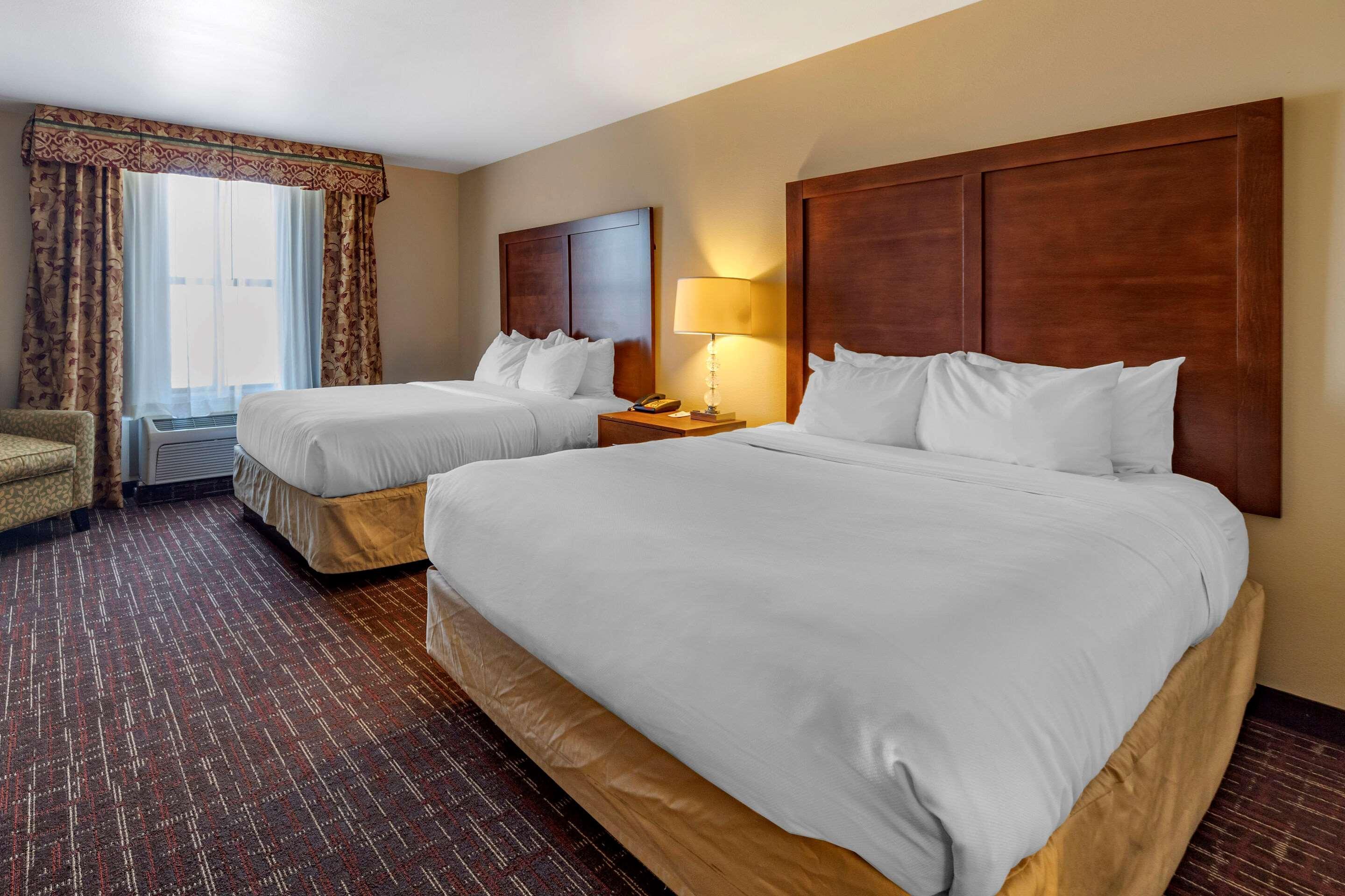Comfort Inn & Suites Shawnee North Near I-40 Екстериор снимка