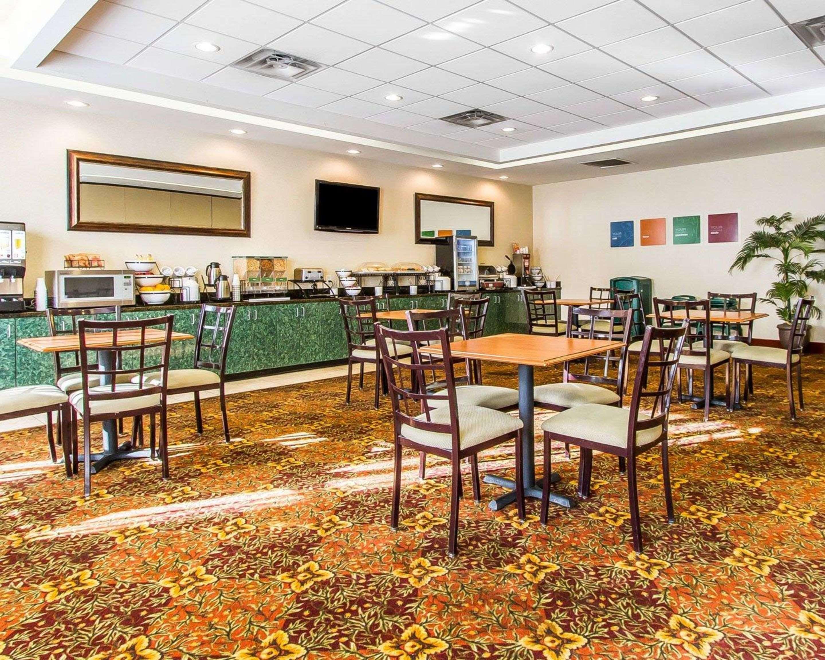 Comfort Inn & Suites Shawnee North Near I-40 Екстериор снимка